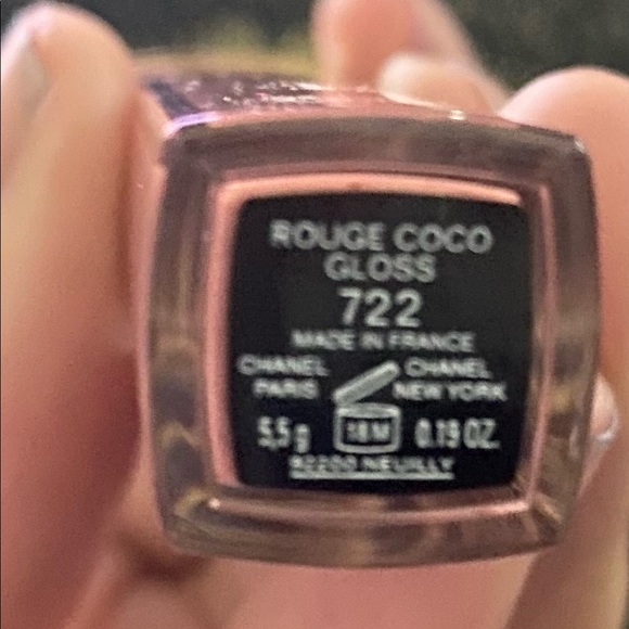 Chanel lipgloss 744 and 722 - Picture 4 of 5